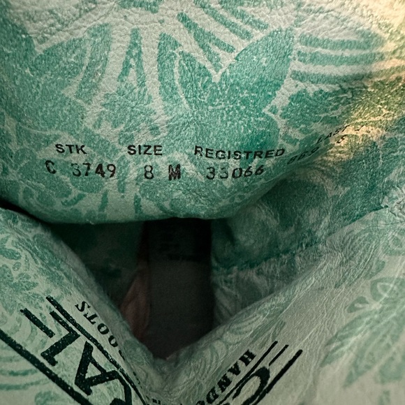 Corral Green Handcrafted Boots - Picture 12 of 13